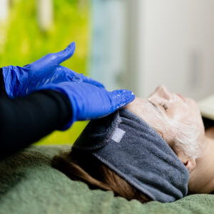 Olivia Klein Luxus -kasvohoito / 75 min