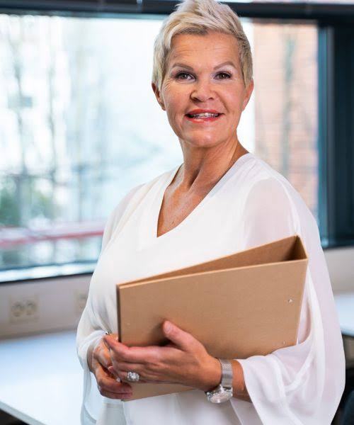 mona makinen akatemia