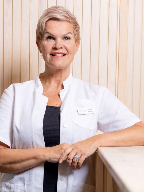 Mona mäkinen Oloni-klinikka colonic-terapia